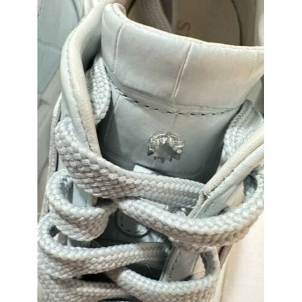 Stuart Weitzman Ryan Croc-Embossed Leather Low - Top Sneaker Light Blue 6 - Picture 10 of 11